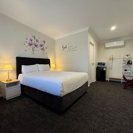 Seven Inn Wagga Wagga Exterior photo