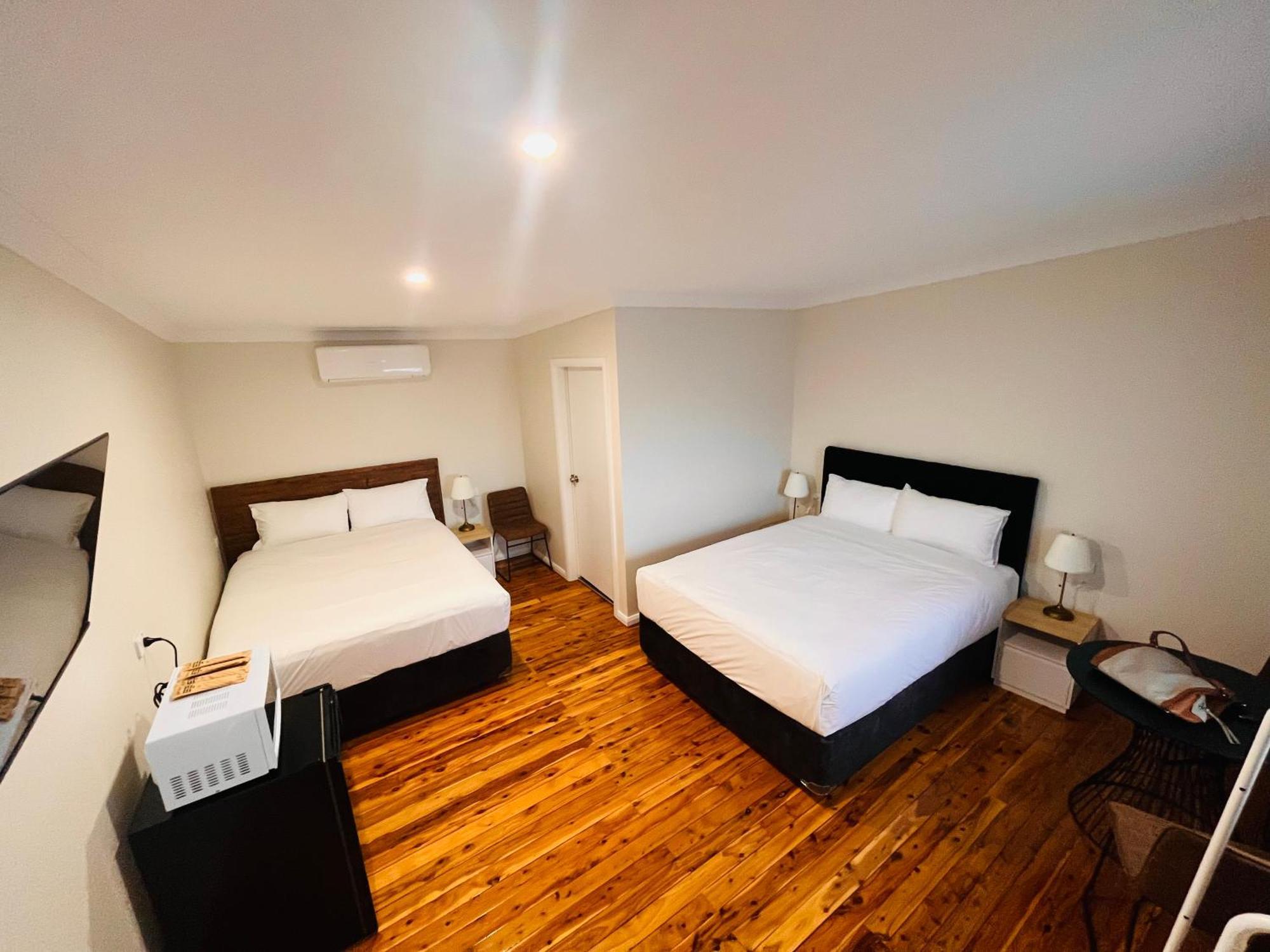 Seven Inn Wagga Wagga Exterior photo
