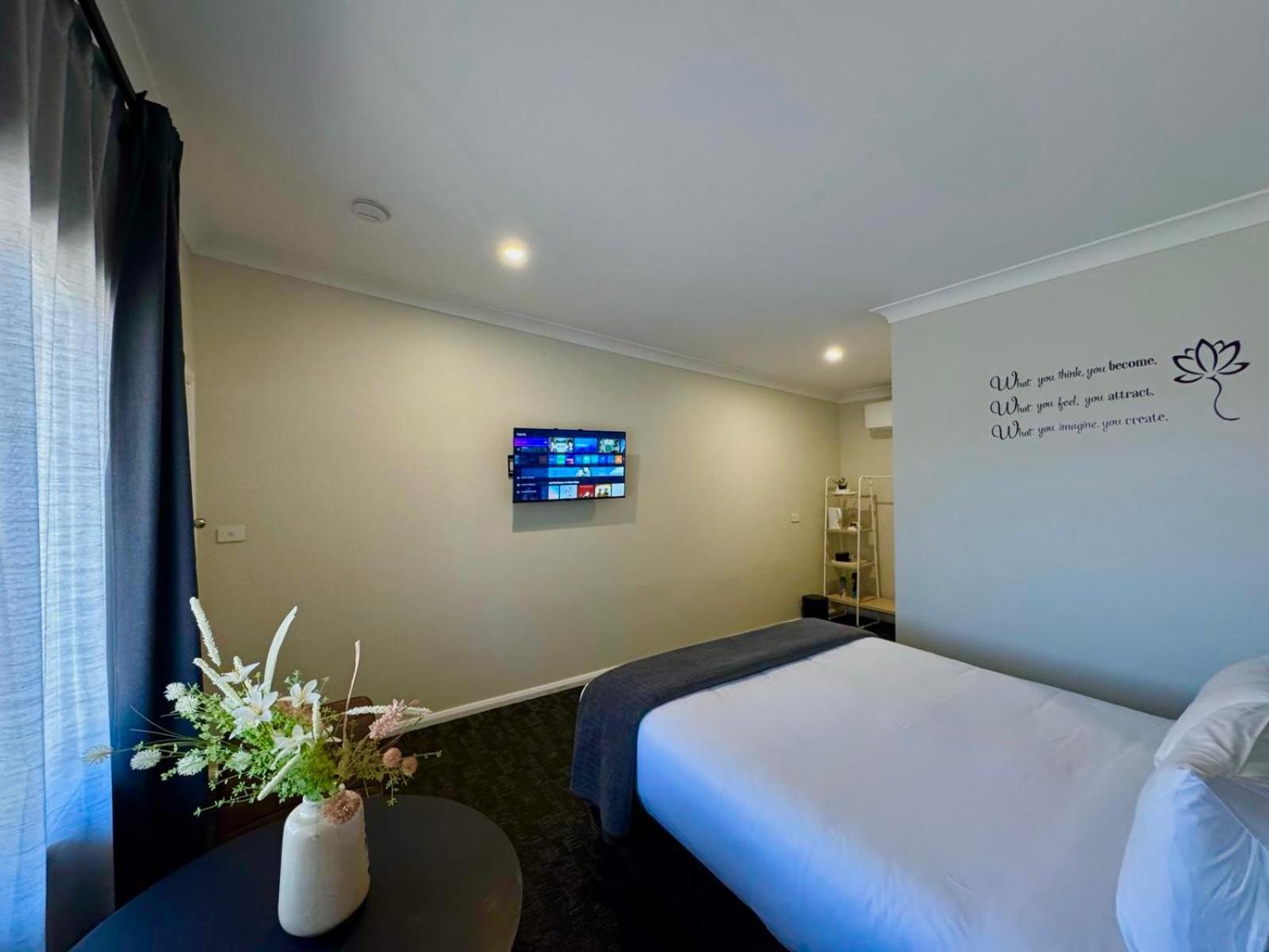 Seven Inn Wagga Wagga Exterior photo