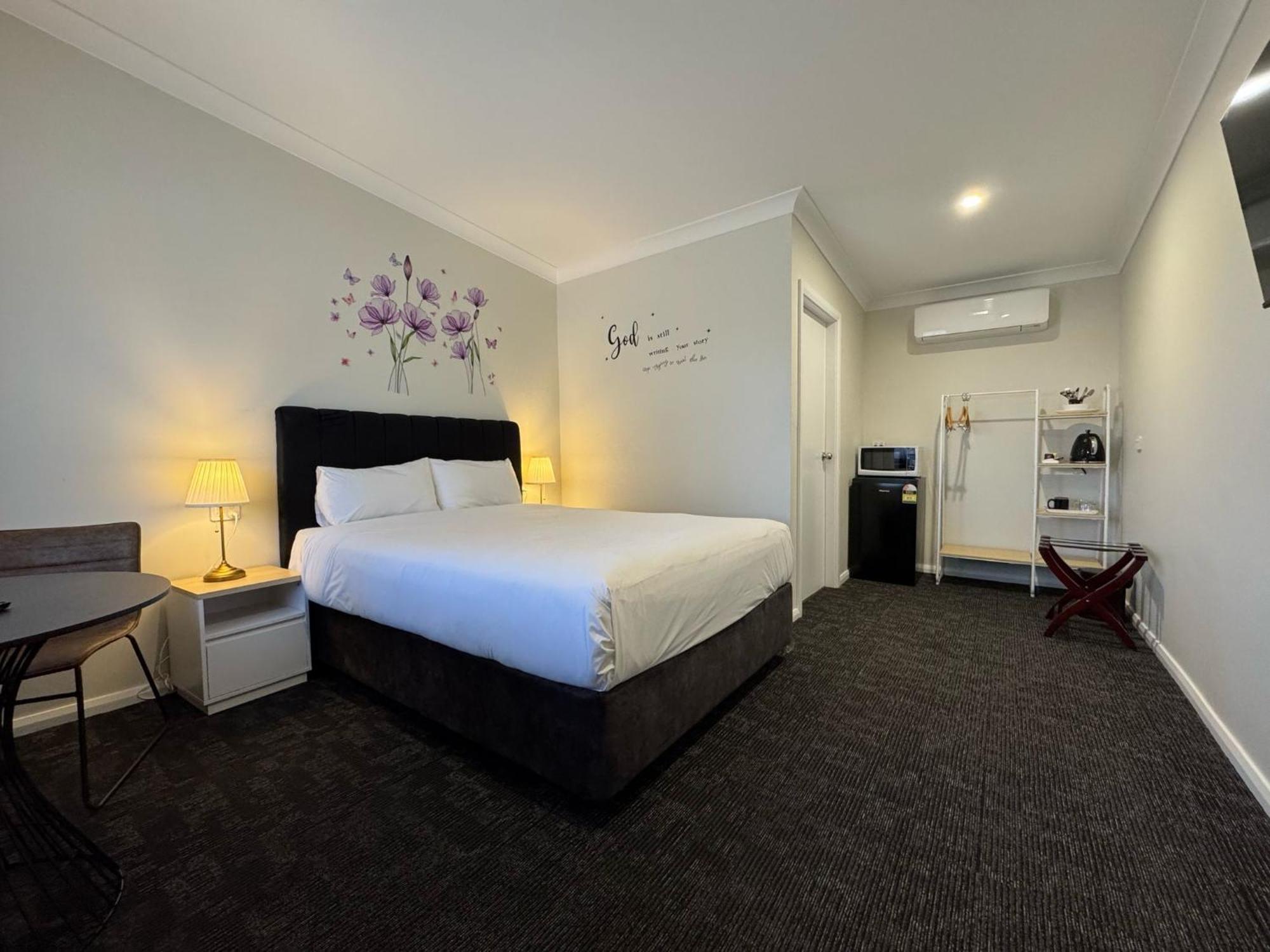 Seven Inn Wagga Wagga Exterior photo